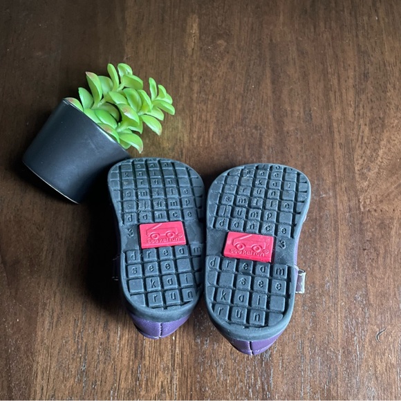 See Kai Run Purple  Mary Jane Style Toddler Shoes Size 3 - Picture 3 of 10